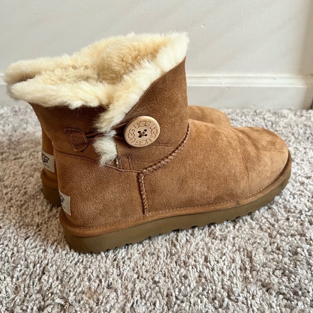 {UGG} mini Bailey button boots - chestnut brown - Picture 3 of 9